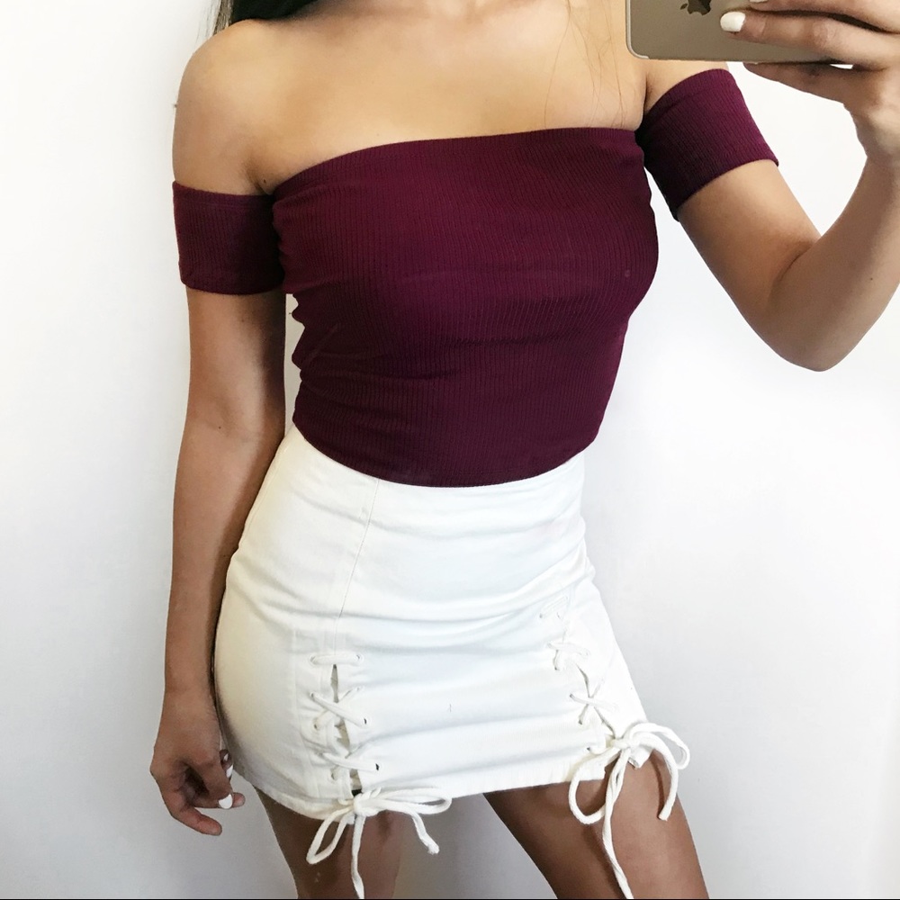 Kristin Off-the-shoulder Crop (Burgundy)